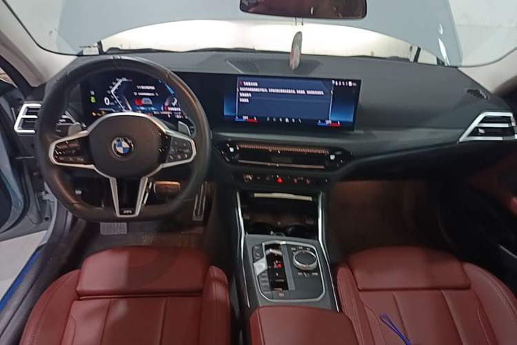 Used BMW 4 Series 2024 425i M Sport Package Center Console