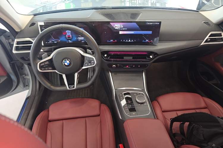 Used BMW 4 Series 2024 425i M Sport Package Center Console