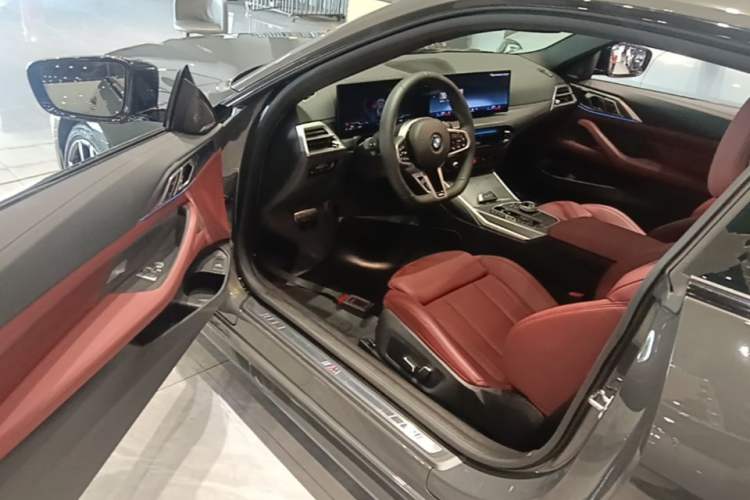 Used BMW 4 Series 2024 430i M Sport Night Edition Driver Seat