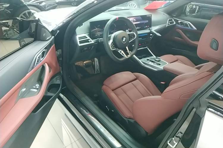 Used BMW 4 Series 2024 430i M Sport Night Edition Driver Seat