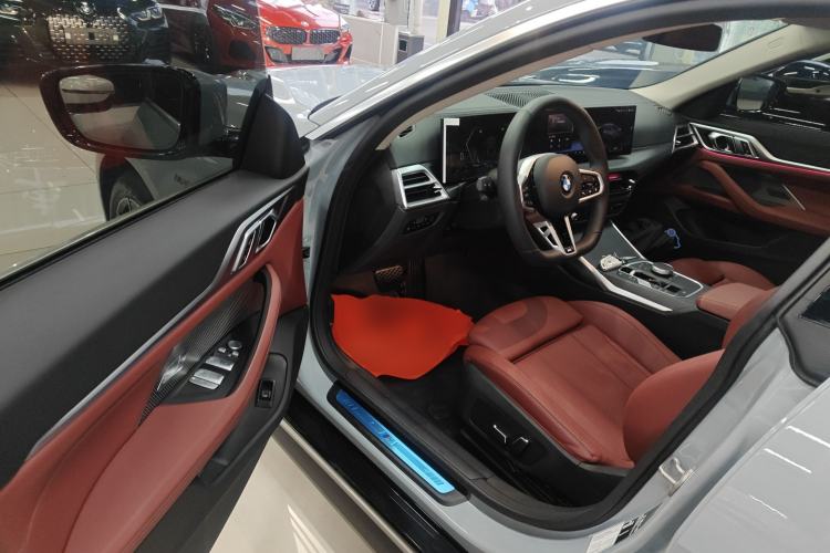 Used BMW 4 Series 2024 425i Gran Coupe M Sport Package Driver Seat