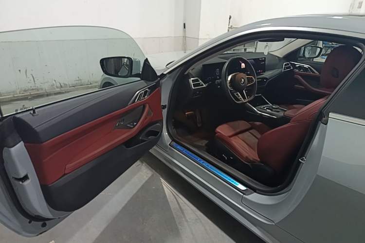 Used BMW 4 Series 2024 425i M Sport Package Driver Seat