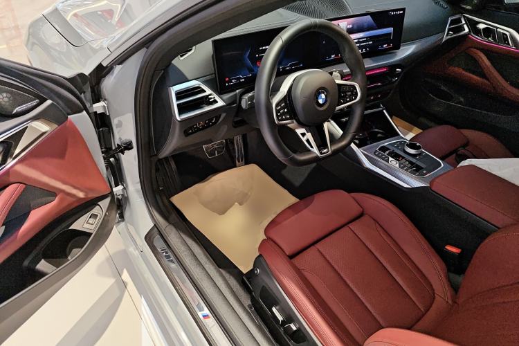 Used BMW 4 Series 2024 430i M Sport Night Edition Driver Seat