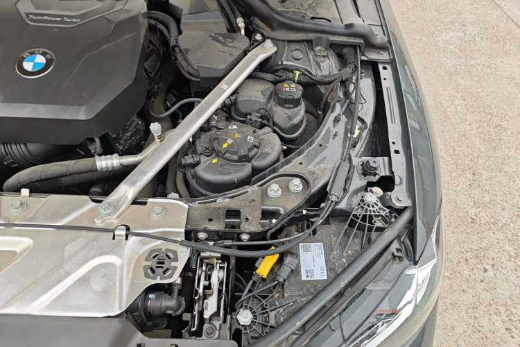 Used BMW 4 Series 2024 430i M Sport Night Edition Engine Bay Left