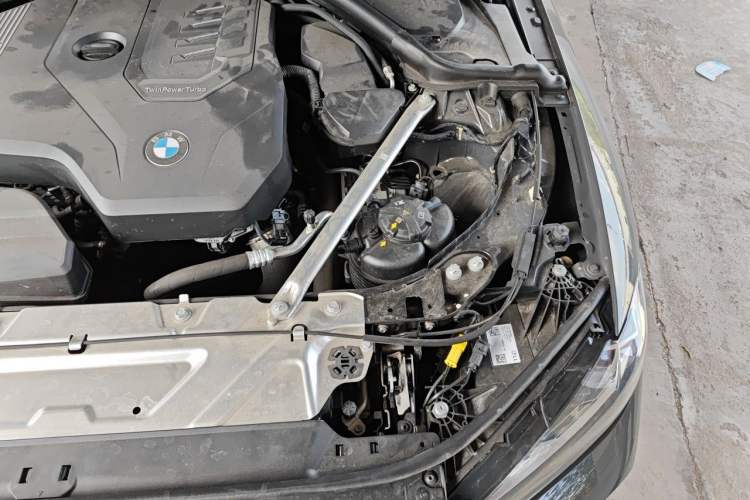 Used BMW 4 Series 2024 425i M Sport Package Engine Bay Left