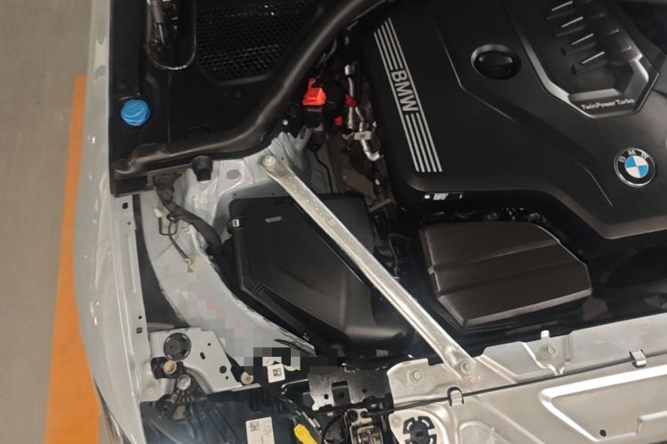 Used BMW 4 Series 2024 425i M Sport Package Engine Bay Right