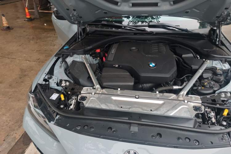 Used BMW 4 Series 2024 430i M Sport Night Edition Engine Bay Right