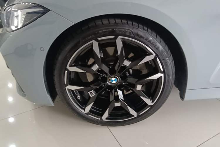 Used BMW 4 Series 2024 430i M Sport Night Edition Exterior 4