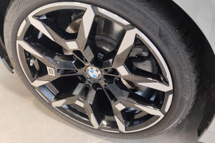 Used BMW 4 Series 2024 430i M Sport Night Edition Exterior 4