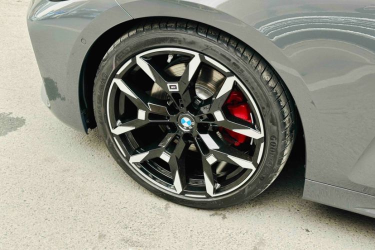 Used BMW 4 Series 2024 430i M Sport Night Edition Exterior 4