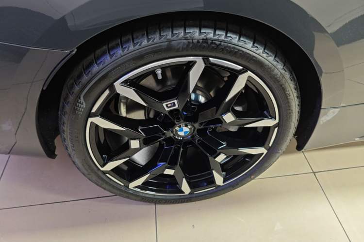 Used BMW 4 Series 2024 430i M Sport Night Edition Exterior 5