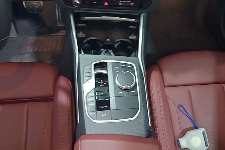 Used BMW 4 Series 2024 425i M Sport Package Gear Lever