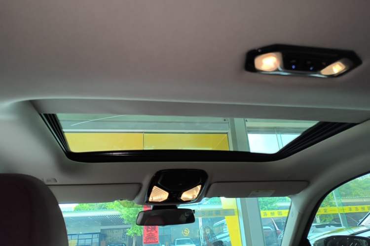 Used BMW 4 Series 2024 425i M Sport Package Headliner