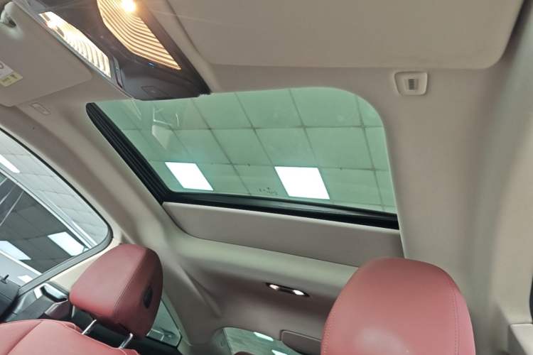 Used BMW 4 Series 2024 425i M Sport Package Headliner