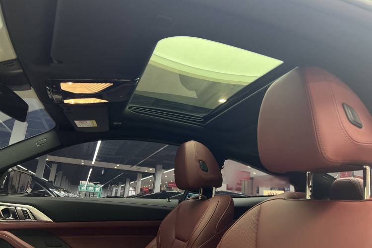 Used BMW 4 Series 2024 430i M Sport Night Edition Interior 10