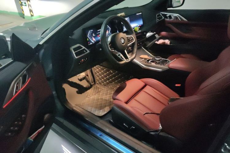 Used BMW 4 Series 2024 425i Convertible M Sport Package Left Front Seat