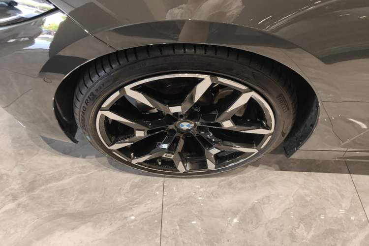 Used BMW 4 Series 2024 430i M Sport Night Edition Left Front Wheel Hub
