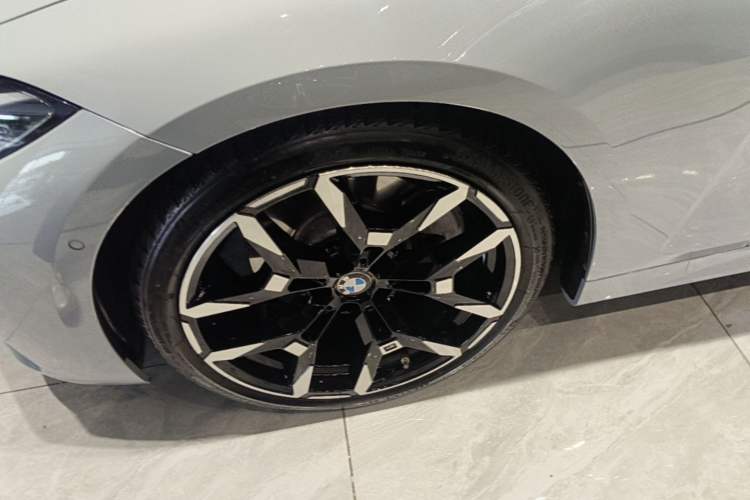 Used BMW 4 Series 2024 430i M Sport Night Edition Left Front Wheel Hub