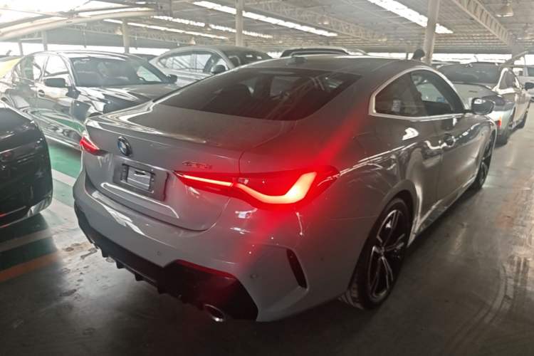 Used BMW 4 Series 2024 425i M Sport Package Rear Right 45 Deg