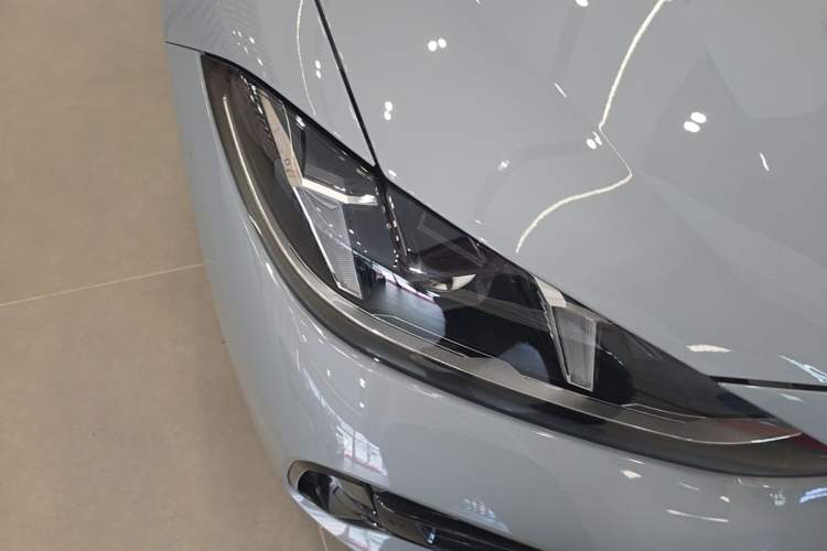 Used BMW 4 Series 2024 425i M Sport Package Right Front Headlight