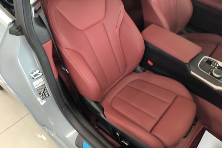 Used BMW 4 Series 2024 425i M Sport Package Right Front Seat