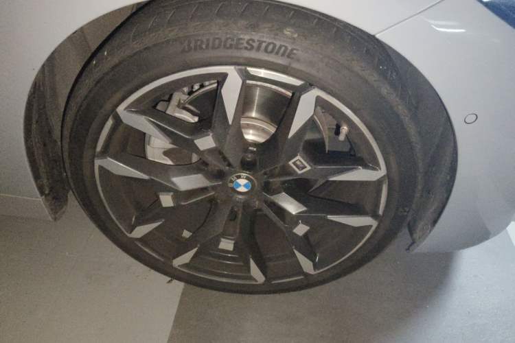 Used BMW 4 Series 2024 430i M Sport Night Edition Right Front Wheel Hub