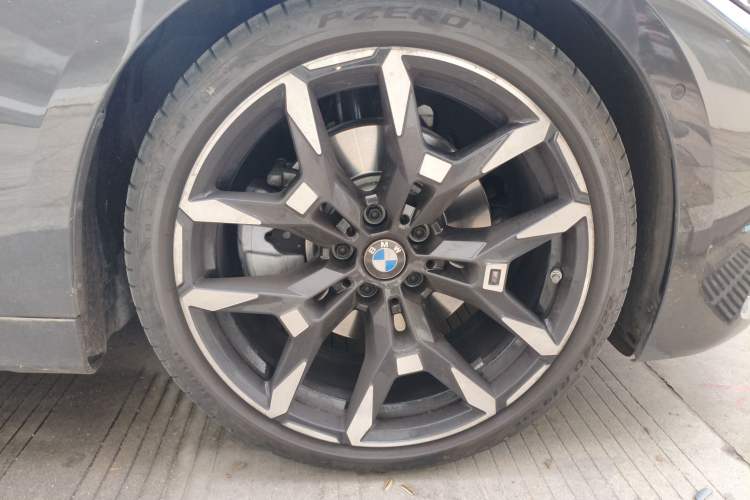 Used BMW 4 Series 2024 430i M Sport Night Edition Right Front Wheel Hub