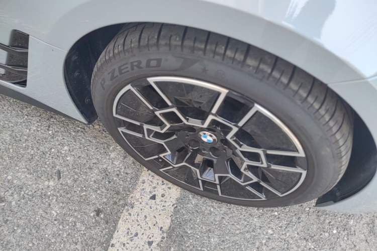 Used BMW 4 Series 2024 430i M Sport Night Edition Right Front Wheel Hub
