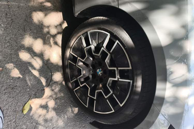 Used BMW 4 Series 2024 430i Gran Coupe M Sport Night Edition Package Right Front Wheel Hub