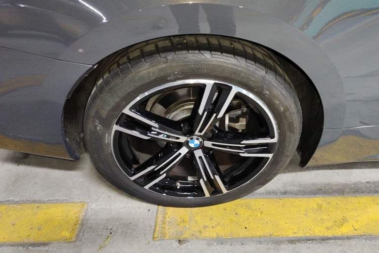Used BMW 4 Series 2024 425i M Sport Package Right Rear Wheel Hub