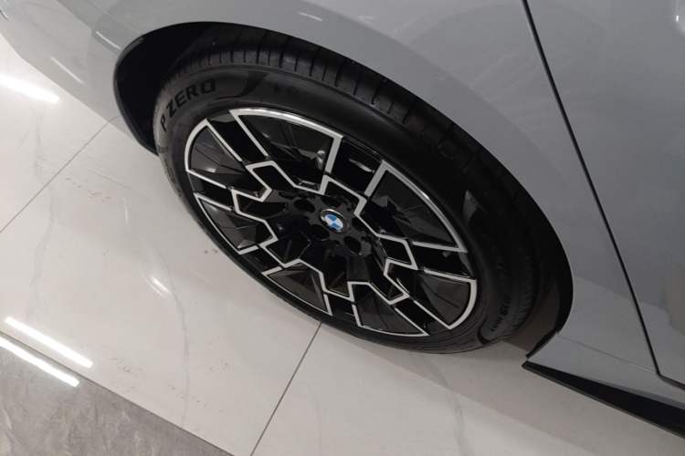 Used BMW 4 Series 2024 430i Gran Coupe M Sport Night Edition Package Right Rear Wheel Hub