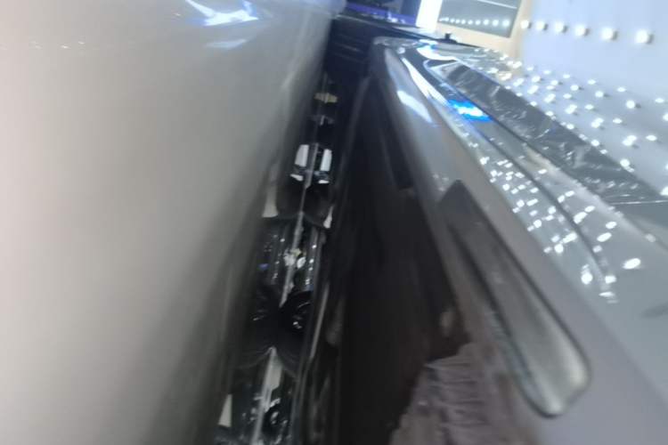 Used BMW 4 Series 2024 430i M Sport Night Edition Right Side Sill