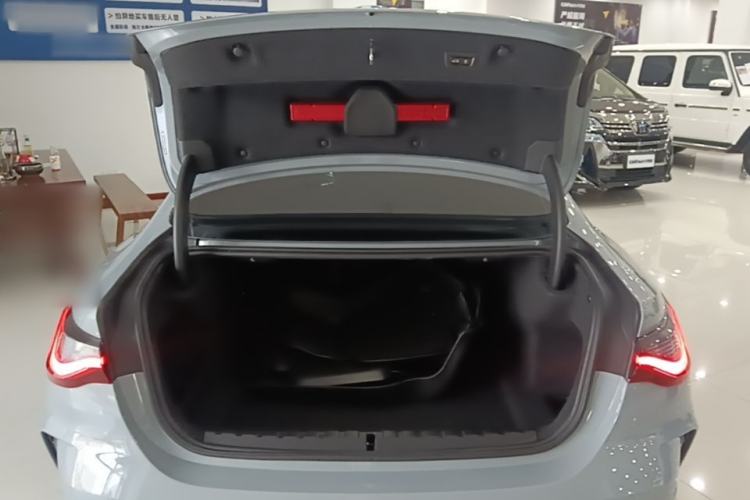 Used BMW 4 Series 2024 430i M Sport Night Edition Trunk