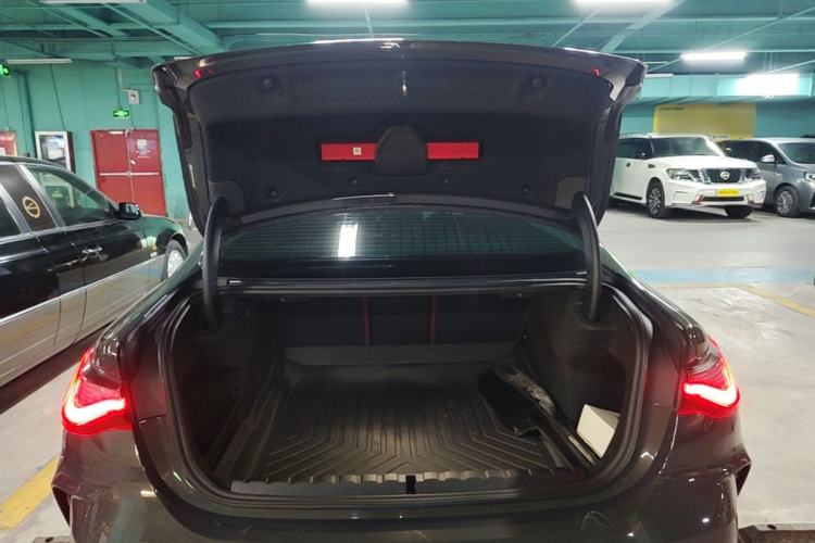 Used BMW 4 Series 2024 425i M Sport Package Trunk
