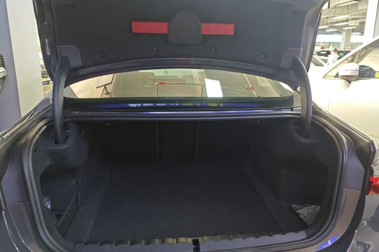 Used BMW 4 Series 2024 430i M Sport Night Edition Trunk