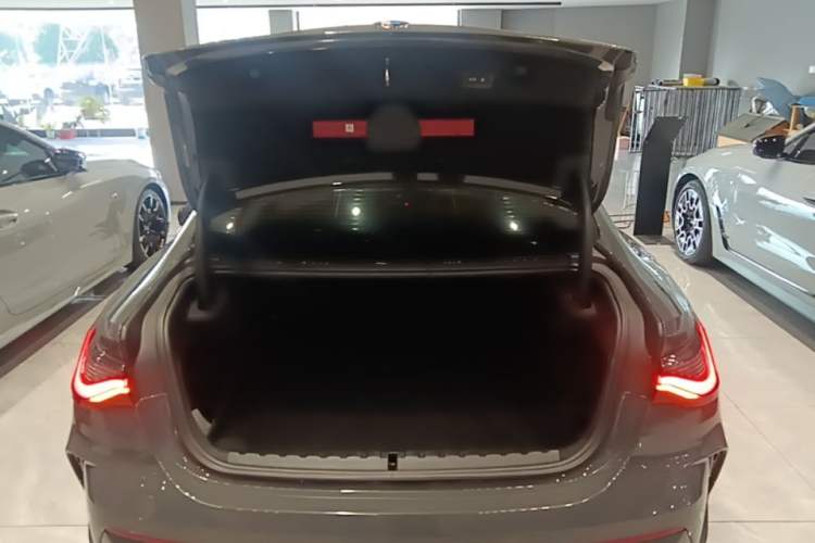 Used BMW 4 Series 2024 430i M Sport Night Edition Trunk