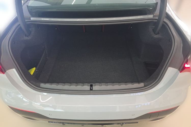 Used BMW 4 Series 2024 425i M Sport Package Trunk