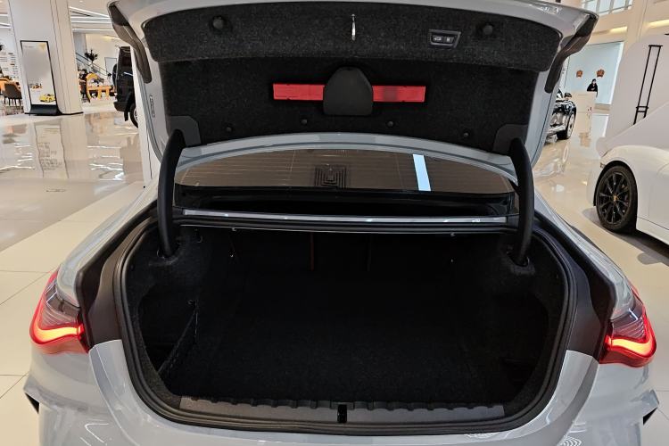 Used BMW 4 Series 2024 430i M Sport Night Edition Trunk