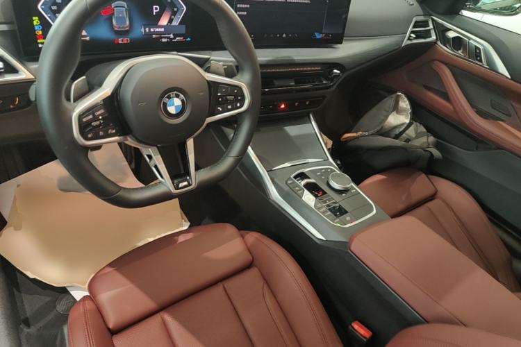 Used BMW 4 Series 2024 425i M Sport Package Center Console