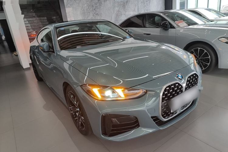 Used BMW 4 Series 2024 425i M Sport Package Front Right 45 Deg