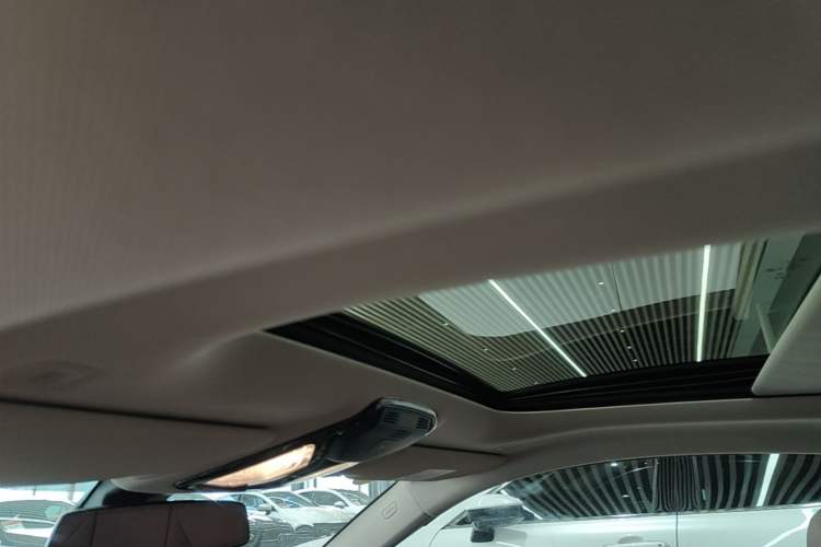 Used BMW 4 Series 2024 425i M Sport Package Headliner
