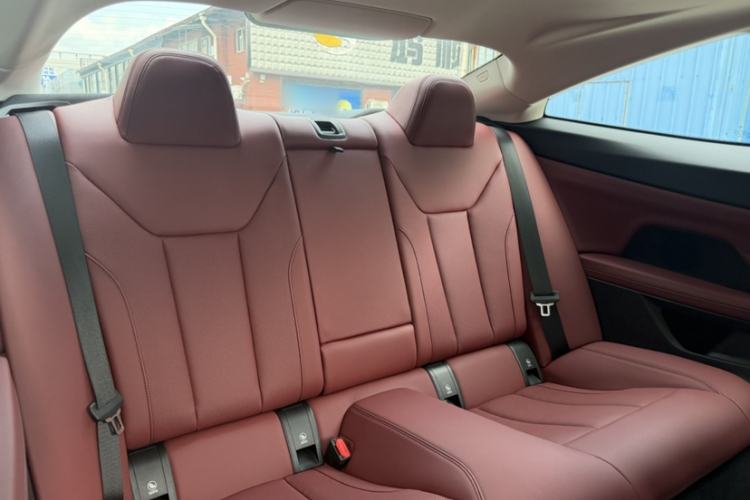 Used BMW 4 Series 2024 425i M Sport Package Interior 3