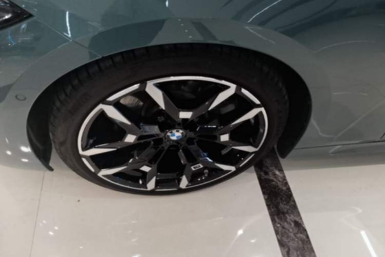 Used BMW 4 Series 2024 430i M Sport Night Edition Left Front Wheel Hub