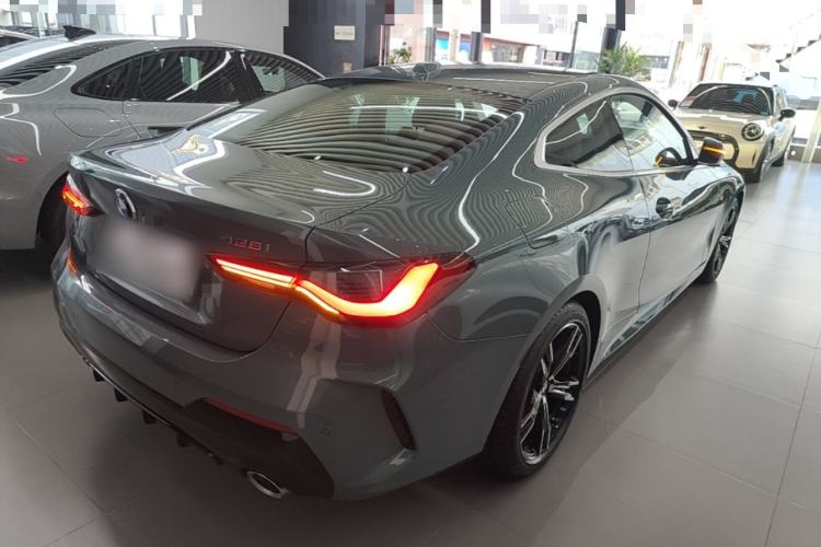 Used BMW 4 Series 2024 425i M Sport Package Rear Right 45 Deg