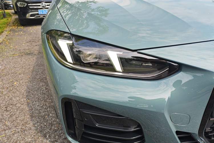 Used BMW 4 Series 2024 430i Convertible M Sport Night Edition Package Right Front Headlight