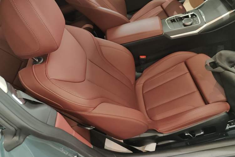 Used BMW 4 Series 2024 425i M Sport Package Right Front Seat