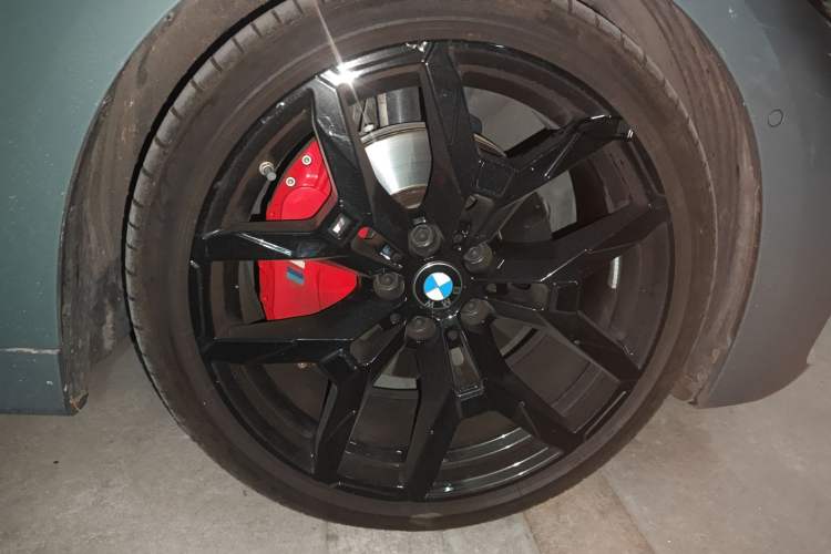 Used BMW 4 Series 2024 430i M Sport Night Edition Right Front Wheel Hub