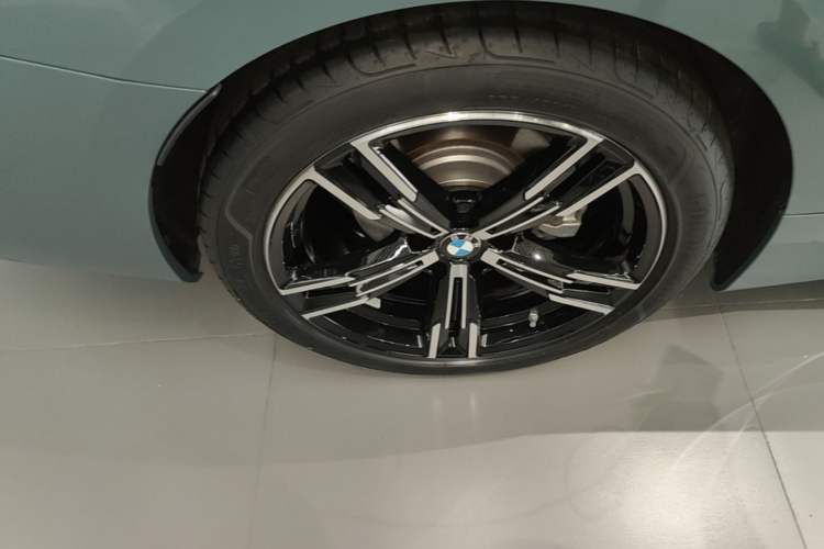 Used BMW 4 Series 2024 425i M Sport Package Right Rear Wheel Hub
