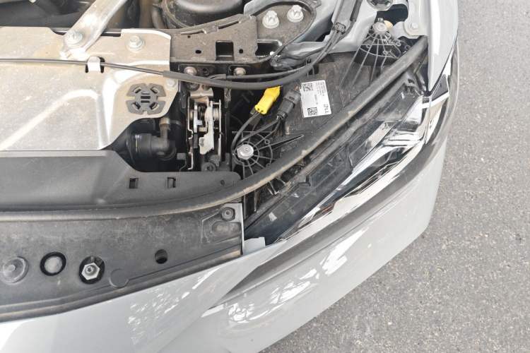 Used BMW 4 Series 2024 430i M Sport Night Edition Engine Bay Left
