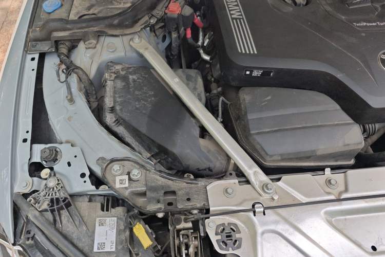 Used BMW 4 Series 2024 430i M Sport Night Edition Engine Bay Right